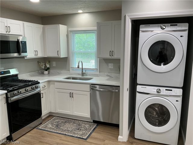 262 Miller Court, Elyria, OH 44035