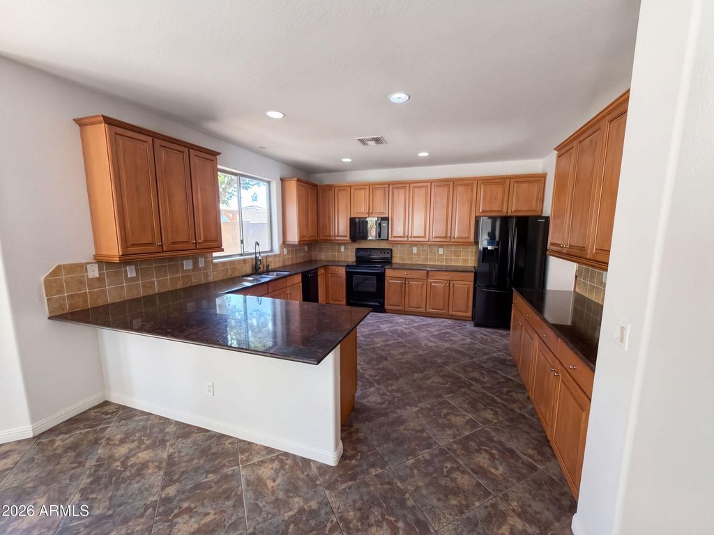 15033 W ASTER Drive, Surprise, AZ 85379 — photo 2