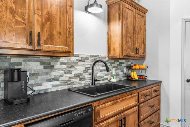 2919 County Road 176, Gatesville, TX 76528