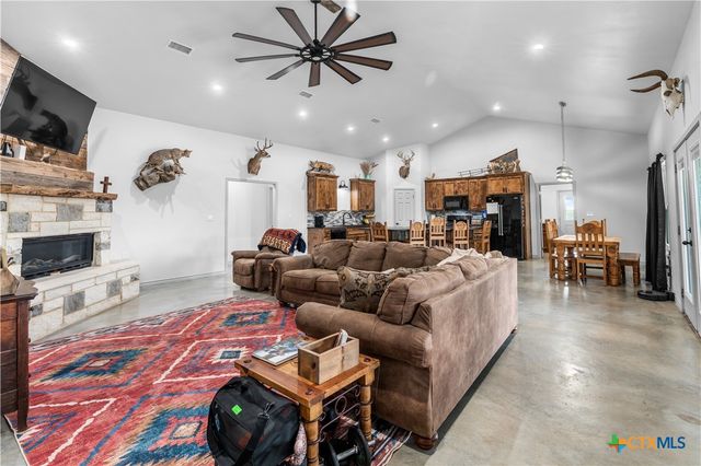 2919 County Road 176, Gatesville, TX 76528