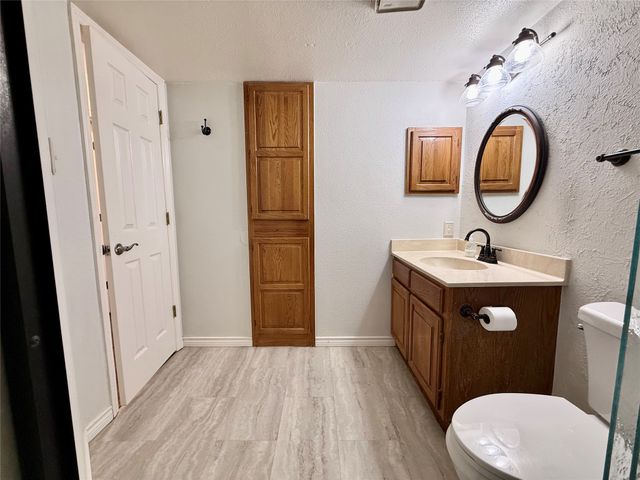 330 W Harwood Road C, Hurst, TX 76054