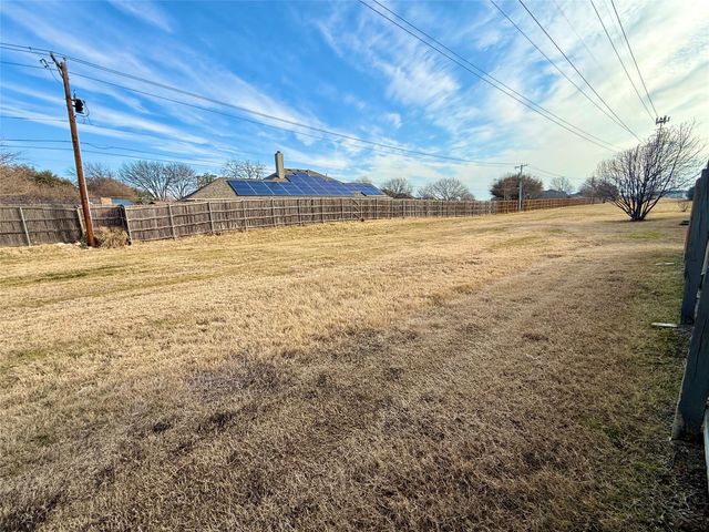 330 W Harwood Road C, Hurst, TX 76054