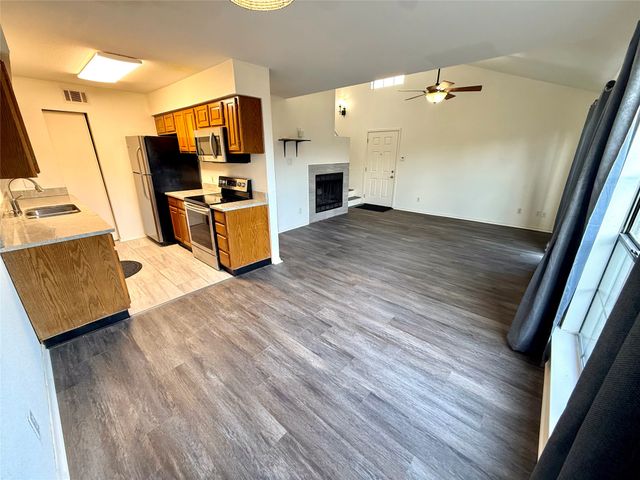 330 W Harwood Road C, Hurst, TX 76054