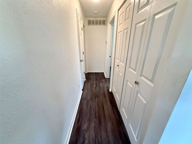 330 W Harwood Road C, Hurst, TX 76054