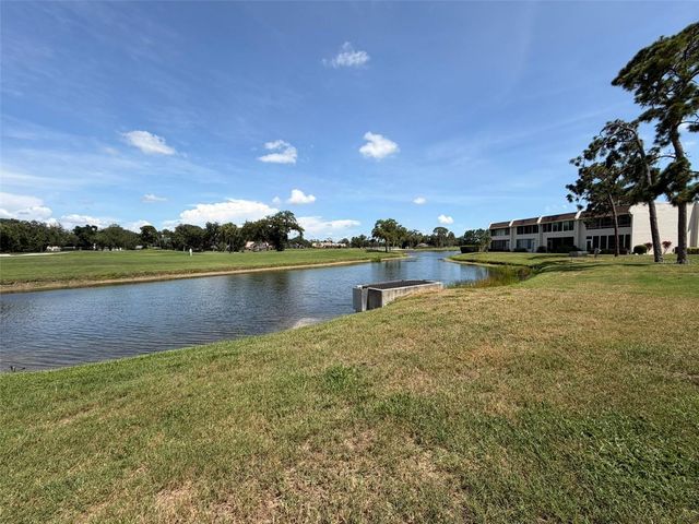 7153 W COUNTRY CLUB DR N 145, Sarasota, FL 34243