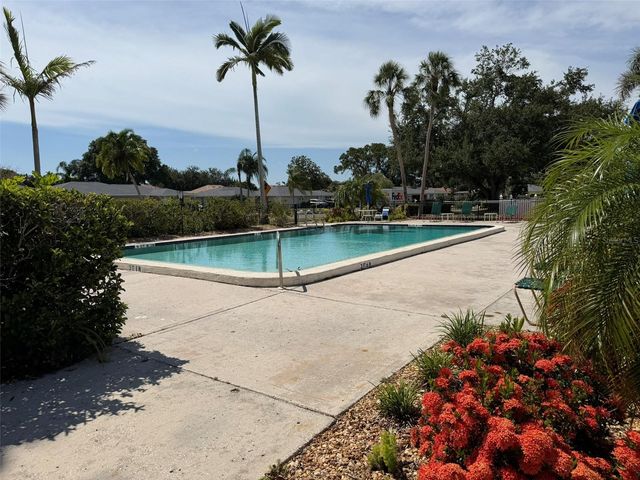 7153 W COUNTRY CLUB DR N 145, Sarasota, FL 34243