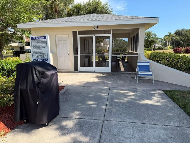 7153 W COUNTRY CLUB DR N 145, Sarasota, FL 34243