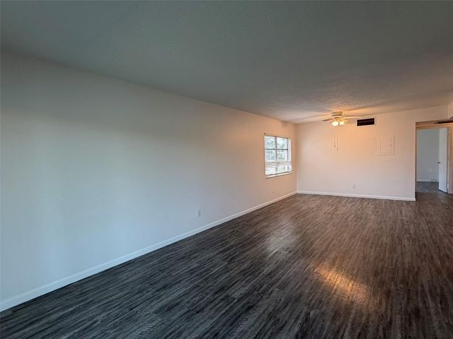 7153 W COUNTRY CLUB DR N 145, Sarasota, FL 34243
