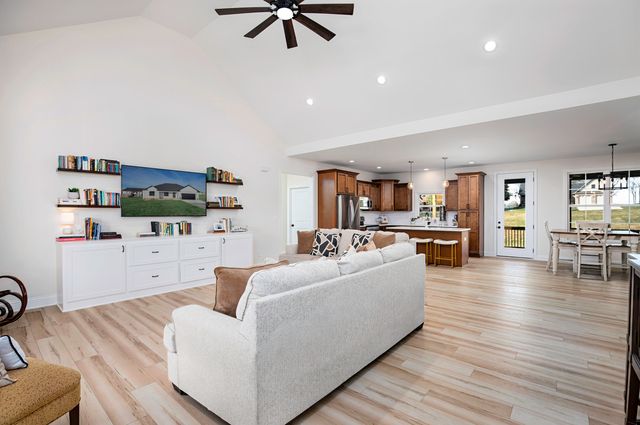 909 Milward Drive, Harrodsburg, KY 40330