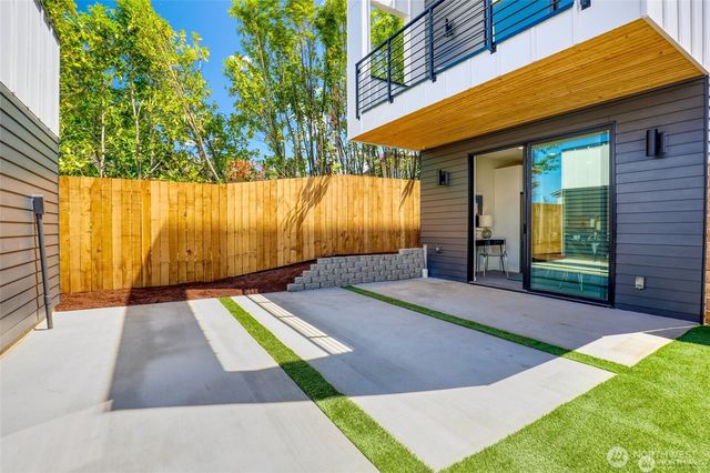 5725 N 48th Street, Tacoma, WA 98407