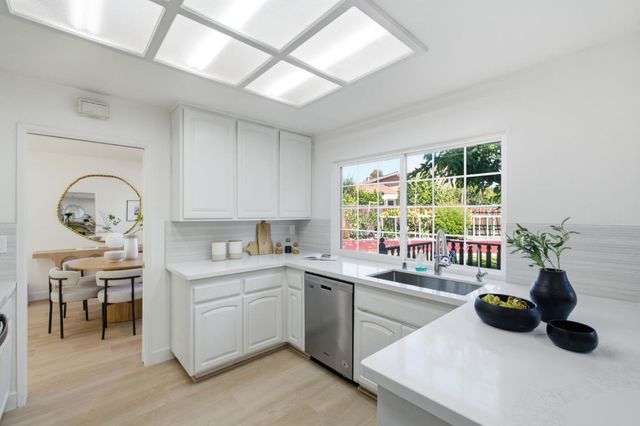 1128 Summerwings Court, San Jose, CA 95132