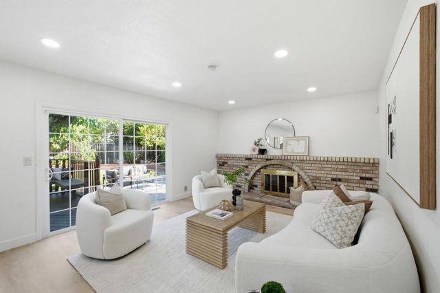 1128 Summerwings Court, San Jose, CA 95132