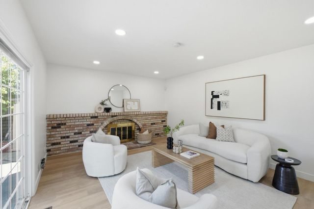 1128 Summerwings Court, San Jose, CA 95132