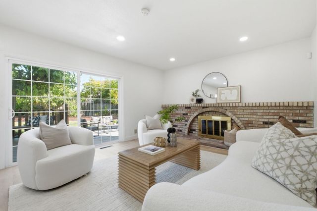 1128 Summerwings Court, San Jose, CA 95132