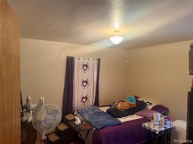 4308 S Grand Traverse, Flint, MI 48507