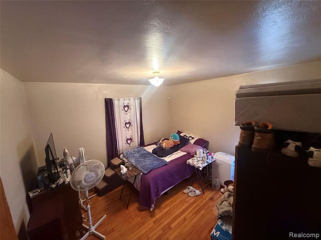 4308 S Grand Traverse, Flint, MI 48507