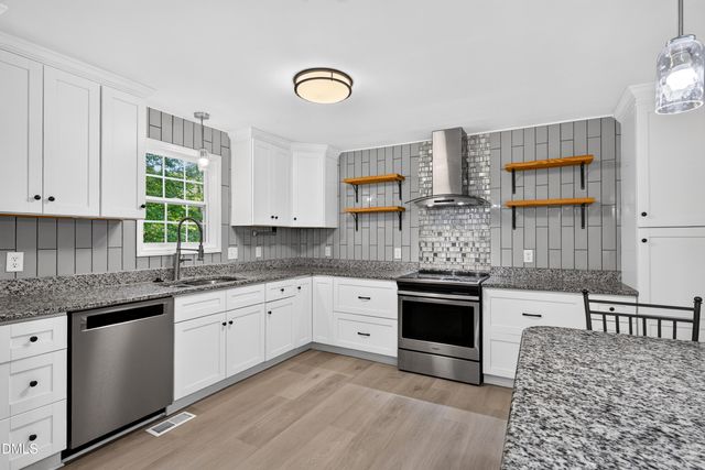 411 W Cedar Avenue, Wake Forest, NC 27587