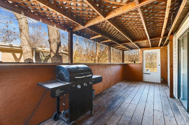 130 Winston Lane, Hollister, MO 65672