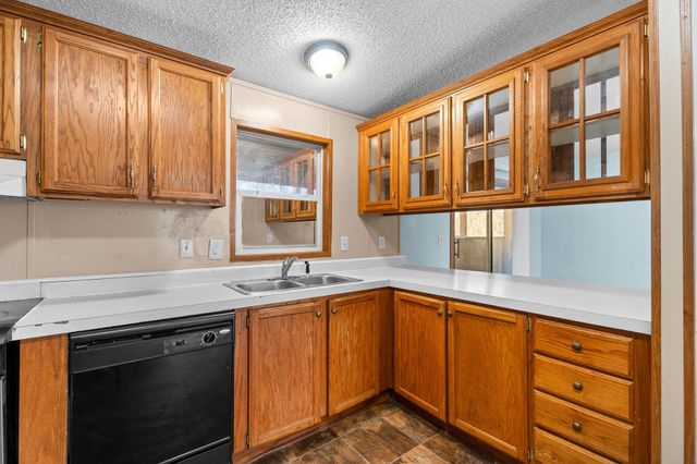 130 Winston Lane, Hollister, MO 65672