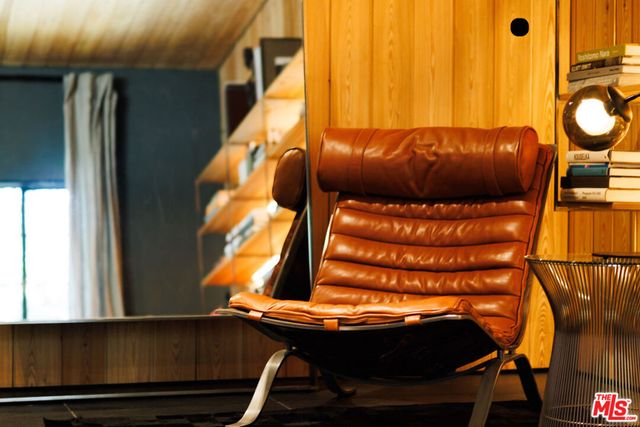 3860 Kingswood Road, Sherman Oaks, CA 91403