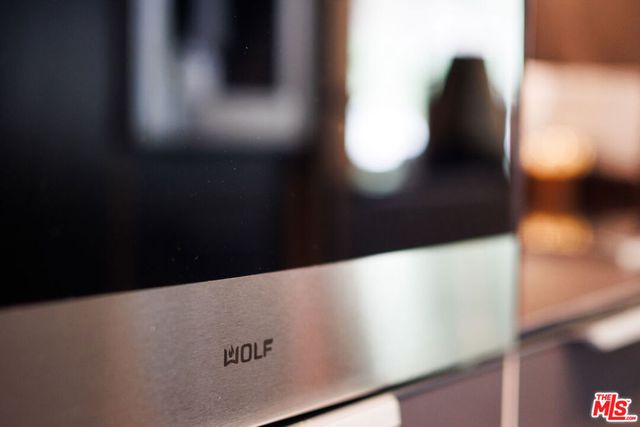 3860 Kingswood Road, Sherman Oaks, CA 91403