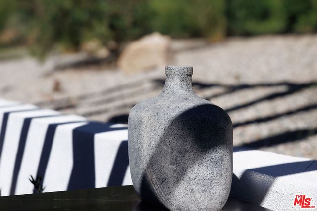 3860 Kingswood Road, Sherman Oaks, CA 91403