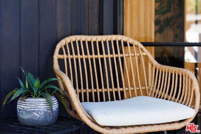 3860 Kingswood Road, Sherman Oaks, CA 91403