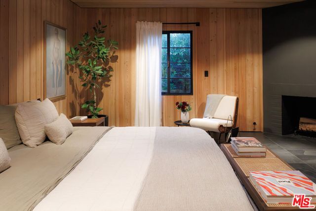 3860 Kingswood Road, Sherman Oaks, CA 91403