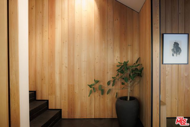 3860 Kingswood Road, Sherman Oaks, CA 91403