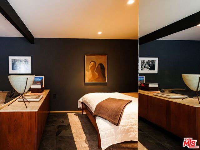 3860 Kingswood Road, Sherman Oaks, CA 91403