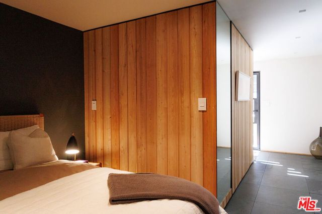 3860 Kingswood Road, Sherman Oaks, CA 91403