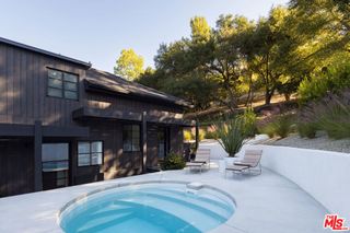 3860 Kingswood Road, Sherman Oaks, CA 91403