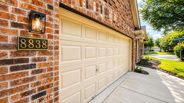 8838 Firebaugh, Helotes, TX 78023
