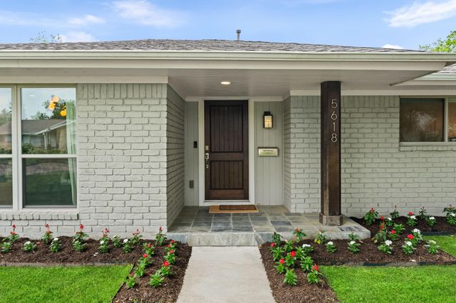 5618 Wigton Drive, Houston, TX 77096