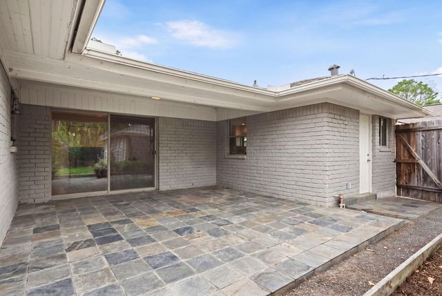 5618 Wigton Drive, Houston, TX 77096