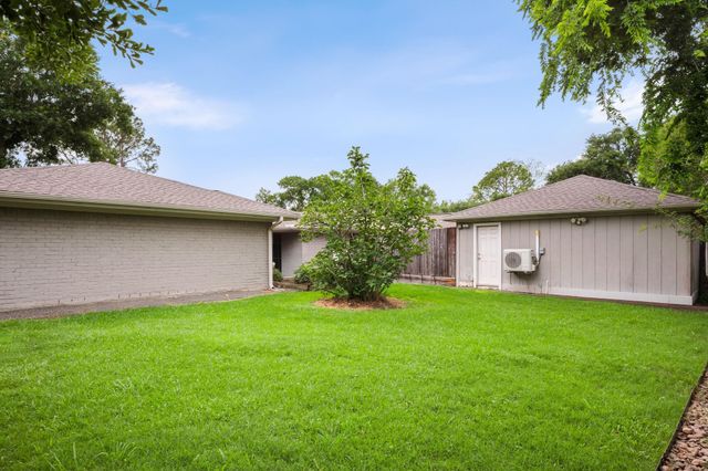 5618 Wigton Drive, Houston, TX 77096