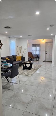 144 NW 7th Ave 1, Dania Beach, FL 33004