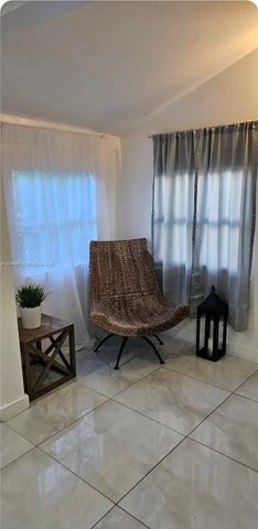 144 NW 7th Ave 1, Dania Beach, FL 33004