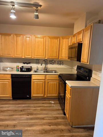 16 HAMLET DR, Owings Mills, MD 21117