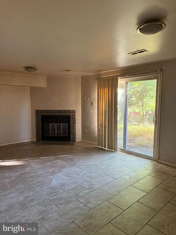 16 HAMLET DR, Owings Mills, MD 21117