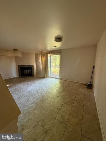 16 HAMLET DR, Owings Mills, MD 21117