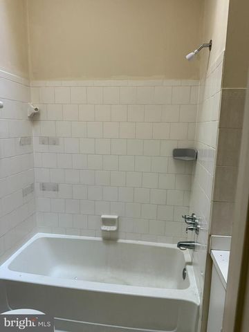 16 HAMLET DR, Owings Mills, MD 21117