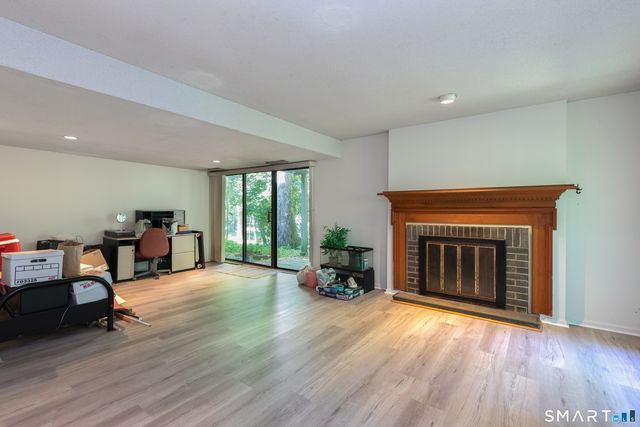 5 Alder Court 84A, Woodbury, CT 06798