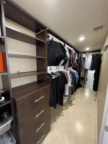 6611 NE 21st Ln, Fort Lauderdale, FL 33308