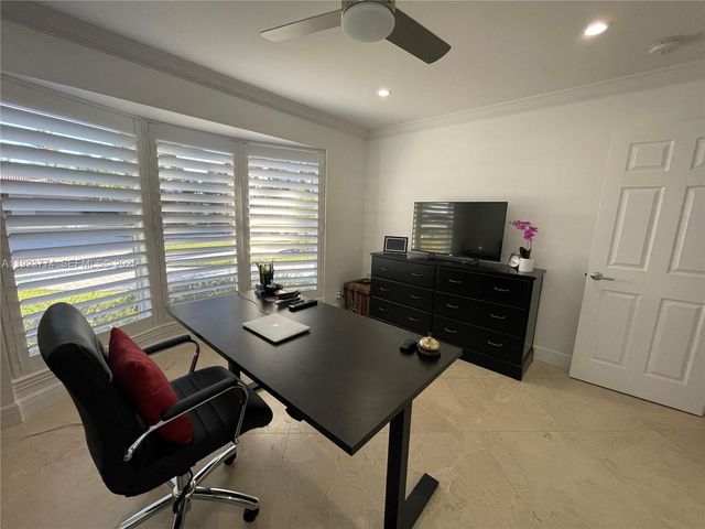 6611 NE 21st Ln, Fort Lauderdale, FL 33308