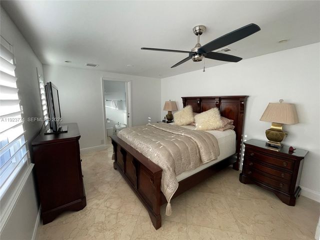 6611 NE 21st Ln, Fort Lauderdale, FL 33308