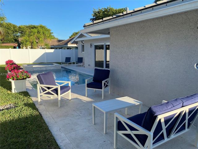 6611 NE 21st Ln, Fort Lauderdale, FL 33308