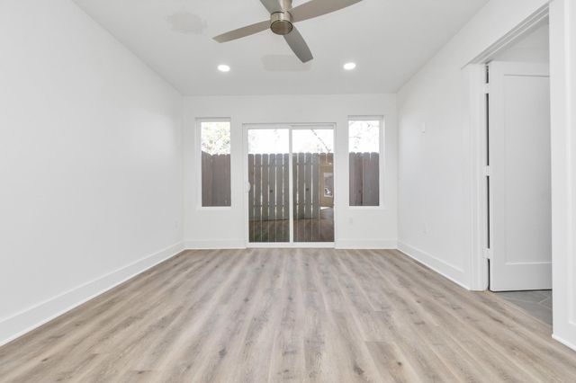 7604 De Priest Street B, Houston, TX 77088