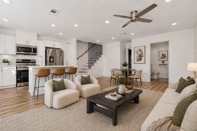 7604 De Priest Street B, Houston, TX 77088