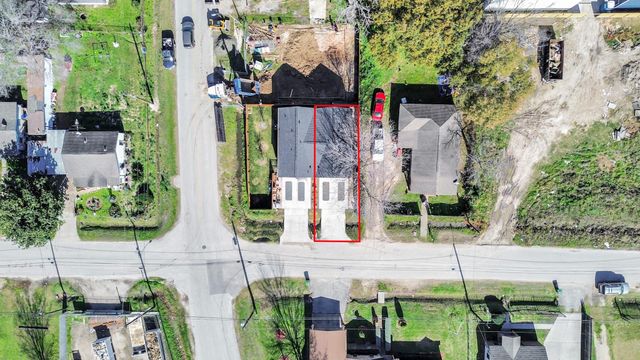 7604 De Priest Street B, Houston, TX 77088